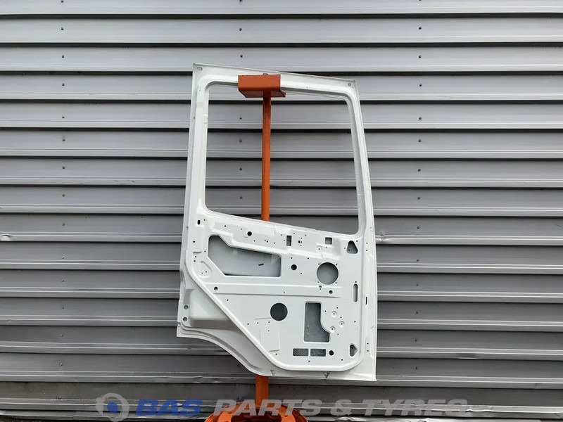 DAF CF (Meerdere types) Portier Links DAF 1836599 - Uks ja varuosad - Veoauto: pilt 2 DAF CF (Meerdere types) Portier Links DAF 1836599 - Uks ja varuosad - Veoauto: pilt 2