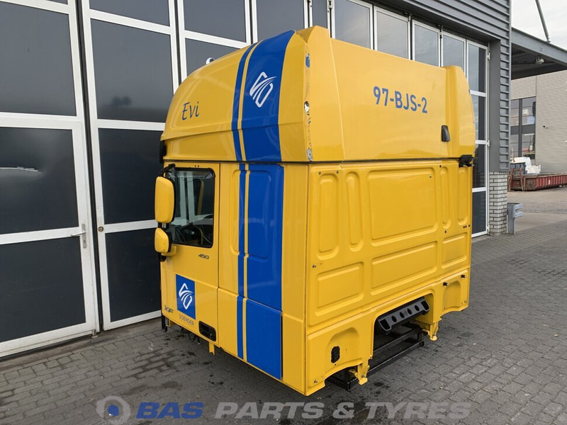 DAF XF106 DAF Super Space Cab L2H3 2032405 - Kabiin ja interjöör - Veoauto: pilt 4 DAF XF106 DAF Super Space Cab L2H3 2032405 - Kabiin ja interjöör - Veoauto: pilt 4