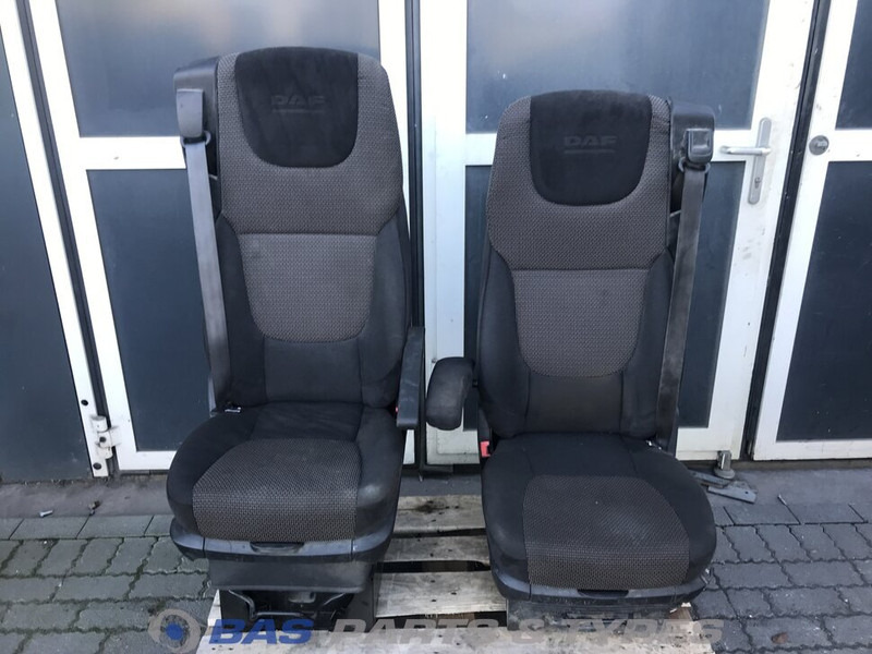 DAF XF106 Stoelen set DAF 1844320 - Iste - Veoauto: pilt 1 DAF XF106 Stoelen set DAF 1844320 - Iste - Veoauto: pilt 1