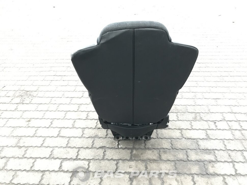 Mercedes-Benz Actros MP4 Bijrijdersstoel Mercedes A 960 910 38 03 - Iste - Veoauto: pilt 3 Mercedes-Benz Actros MP4 Bijrijdersstoel Mercedes A 960 910 38 03 - Iste - Veoauto: pilt 3