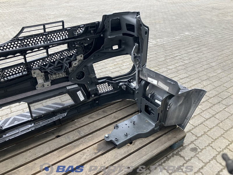 Mercedes-Benz Actros MP4 Bumper Mercedes A 960 880 16 90 - Kaitseraud - Veoauto: pilt 5 Mercedes-Benz Actros MP4 Bumper Mercedes A 960 880 16 90 - Kaitseraud - Veoauto: pilt 5