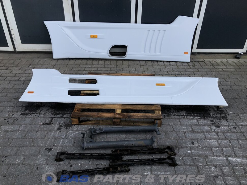 Mercedes-Benz Actros MP4 - Pealisehitus ja välispind - Veoauto: pilt 1 Mercedes-Benz Actros MP4 - Pealisehitus ja välispind - Veoauto: pilt 1