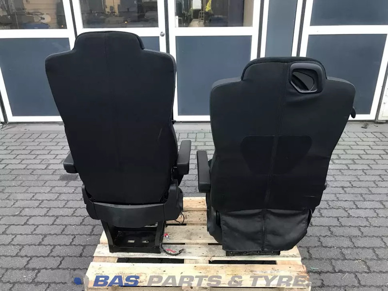 Mercedes-Benz Actros MP4 Stoelen set Mercedes A 960 910 75 01 - Iste - Veoauto: pilt 3 Mercedes-Benz Actros MP4 Stoelen set Mercedes A 960 910 75 01 - Iste - Veoauto: pilt 3