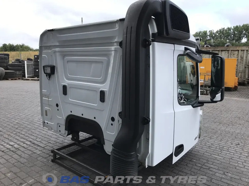 Mercedes-Benz Antos MP4 - Kabiin ja interjöör - Veoauto: pilt 3 Mercedes-Benz Antos MP4 - Kabiin ja interjöör - Veoauto: pilt 3