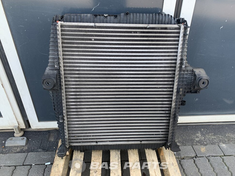 Mercedes-Benz Atego - Radiaator - Veoauto: pilt 2 Mercedes-Benz Atego - Radiaator - Veoauto: pilt 2