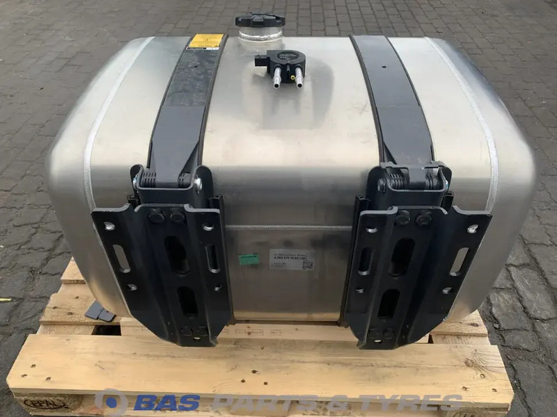 Mercedes-Benz Brandstoftank Mercedes 290 Liter A 960 470 00 04 - Kütusepaak - Veoauto: pilt 3 Mercedes-Benz Brandstoftank Mercedes 290 Liter A 960 470 00 04 - Kütusepaak - Veoauto: pilt 3