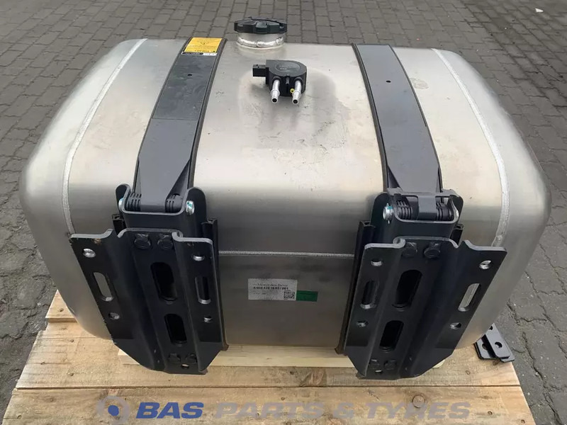 Mercedes-Benz Brandstoftank Mercedes 290 Liter A 960 470 00 04 - Kütusepaak - Veoauto: pilt 3 Mercedes-Benz Brandstoftank Mercedes 290 Liter A 960 470 00 04 - Kütusepaak - Veoauto: pilt 3