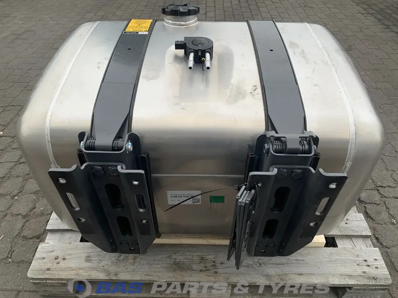 Mercedes-Benz Brandstoftank Mercedes 290 Liter A 960 470 00 04 - Kütusepaak - Veoauto: pilt 3 Mercedes-Benz Brandstoftank Mercedes 290 Liter A 960 470 00 04 - Kütusepaak - Veoauto: pilt 3
