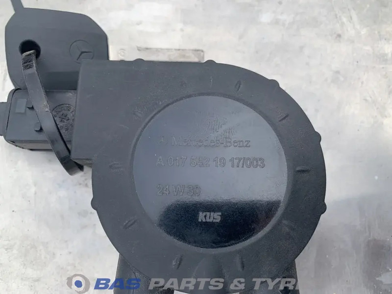 Mercedes-Benz Brandstoftank Mercedes 290 Liter A 960 470 00 04 - Kütusepaak - Veoauto: pilt 5 Mercedes-Benz Brandstoftank Mercedes 290 Liter A 960 470 00 04 - Kütusepaak - Veoauto: pilt 5