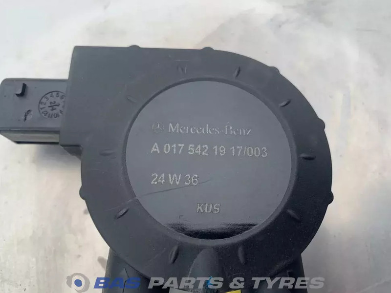 Kütusepaak - Veoauto Mercedes-Benz Brandstoftank Mercedes 290 Liter A 960 470 00 04: pilt 6 Kütusepaak - Veoauto Mercedes-Benz Brandstoftank Mercedes 290 Liter A 960 470 00 04: pilt 6