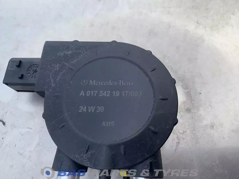 Mercedes-Benz Brandstoftank Mercedes 290 Liter A 960 470 00 04 - Kütusepaak - Veoauto: pilt 5 Mercedes-Benz Brandstoftank Mercedes 290 Liter A 960 470 00 04 - Kütusepaak - Veoauto: pilt 5