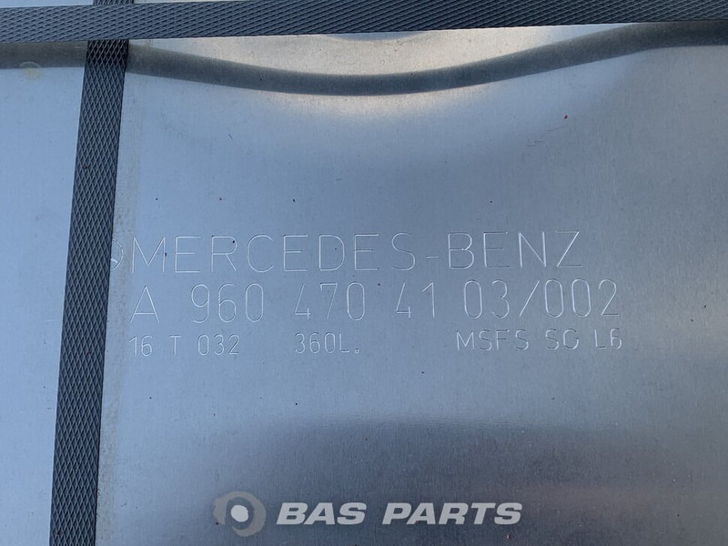 Mercedes-Benz Brandstoftank Mercedes 360 Liter A 960 470 51 04 - Kütusepaak - Veoauto: pilt 5 Mercedes-Benz Brandstoftank Mercedes 360 Liter A 960 470 51 04 - Kütusepaak - Veoauto: pilt 5