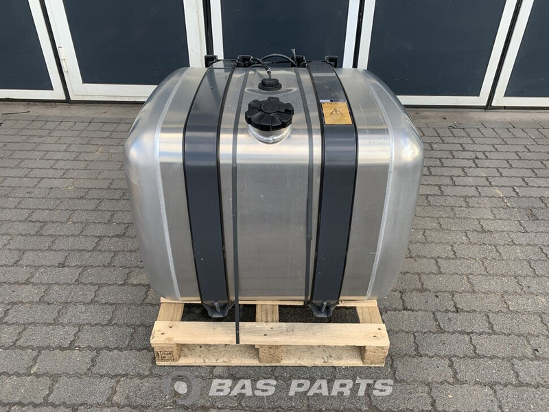 Mercedes-Benz Brandstoftank Mercedes 360 Liter A 960 470 51 04 - Kütusepaak - Veoauto: pilt 1 Mercedes-Benz Brandstoftank Mercedes 360 Liter A 960 470 51 04 - Kütusepaak - Veoauto: pilt 1