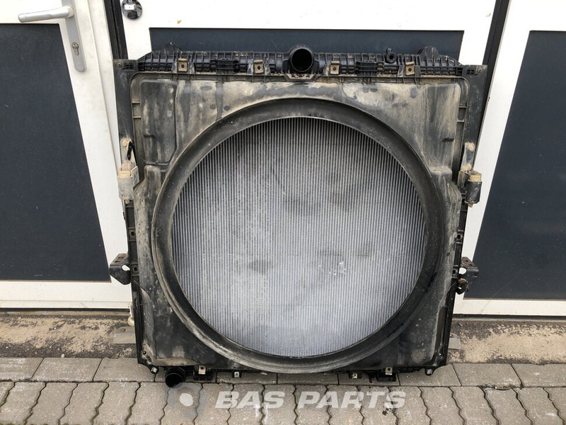 Mercedes-Benz - Radiaator - Veoauto: pilt 1 Mercedes-Benz - Radiaator - Veoauto: pilt 1