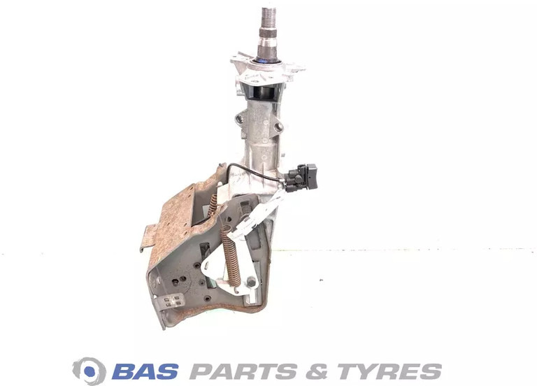 Mercedes-Benz - Roolisammas - Veoauto: pilt 2 Mercedes-Benz - Roolisammas - Veoauto: pilt 2