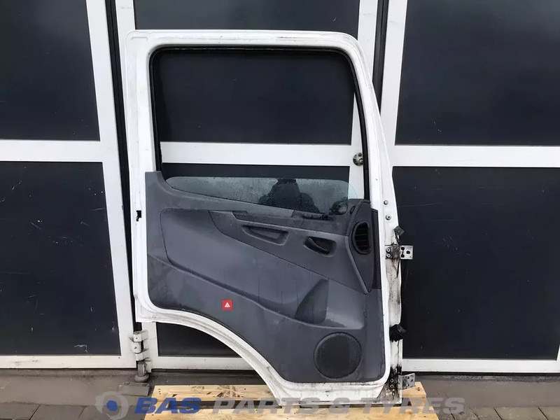 Mercedes-Benz - Uks ja varuosad - Veoauto: pilt 2 Mercedes-Benz - Uks ja varuosad - Veoauto: pilt 2