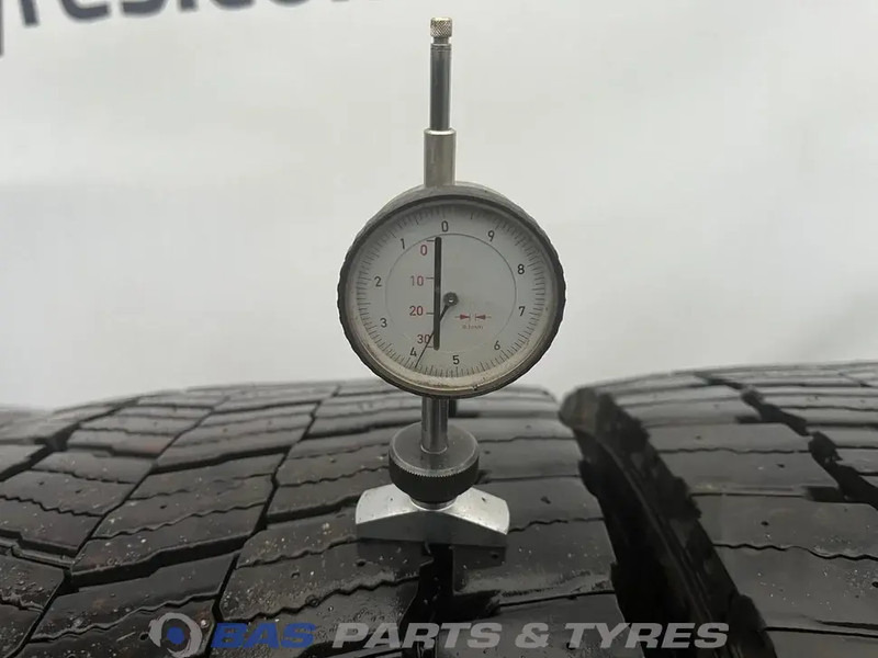 Michelin Michelin 315/70R22.5 X MULTI D 154/150 M+S 3PMSF gebruikte set - Rehv - Veoauto: pilt 3 Michelin Michelin 315/70R22.5 X MULTI D 154/150 M+S 3PMSF gebruikte set - Rehv - Veoauto: pilt 3