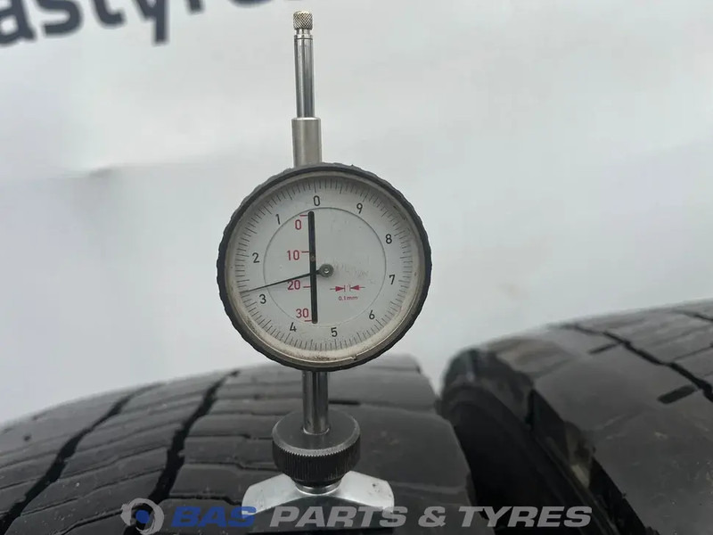 Michelin Remix Michelin Remix 315/70R22.5 X Multi D 154/150 M+S 3PMSF gebruikte set - Rehv - Veoauto: pilt 3 Michelin Remix Michelin Remix 315/70R22.5 X Multi D 154/150 M+S 3PMSF gebruikte set - Rehv - Veoauto: pilt 3