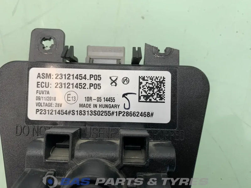 Renault Regeleenheid rijbaanwisseling Renault 7423121452 - Tuled/ Valgus - Veoauto: pilt 3 Renault Regeleenheid rijbaanwisseling Renault 7423121452 - Tuled/ Valgus - Veoauto: pilt 3