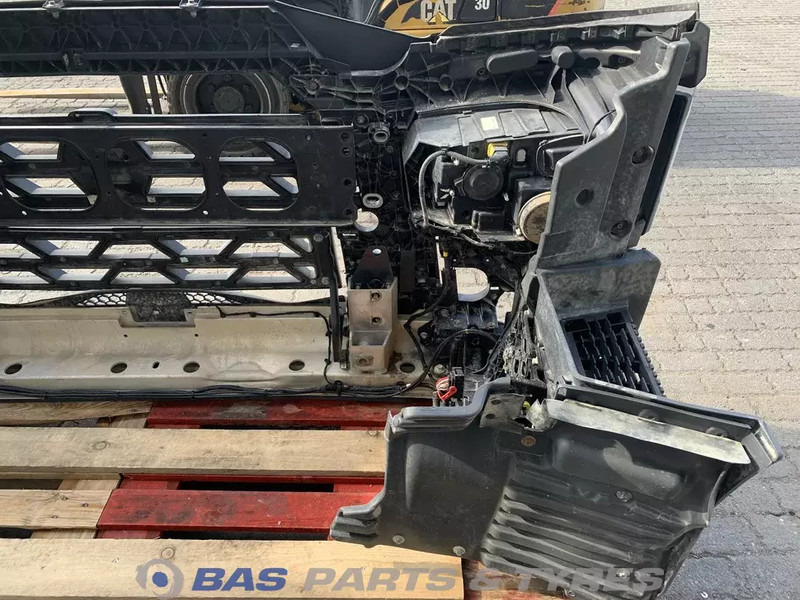 Renault T-Serie Bumper Renault 7482291437 - Kaitseraud - Veoauto: pilt 5 Renault T-Serie Bumper Renault 7482291437 - Kaitseraud - Veoauto: pilt 5