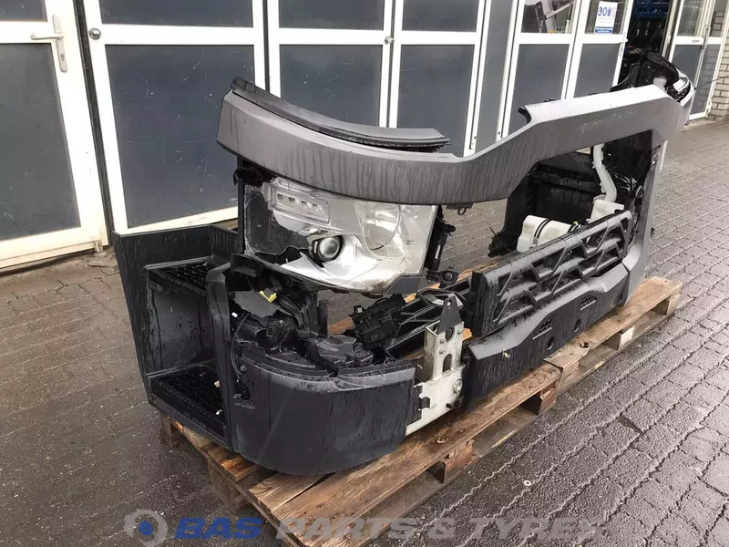 Renault T-Serie Bumper Renault 7482540689 - Kaitseraud - Veoauto: pilt 3 Renault T-Serie Bumper Renault 7482540689 - Kaitseraud - Veoauto: pilt 3