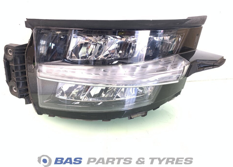 Renault T-Serie Evolution - Esituled - Veoauto: pilt 1 Renault T-Serie Evolution - Esituled - Veoauto: pilt 1