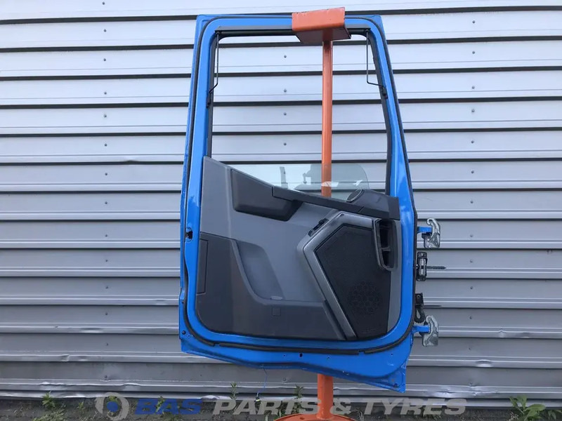 Renault T-Serie - Uks ja varuosad - Veoauto: pilt 2 Renault T-Serie - Uks ja varuosad - Veoauto: pilt 2