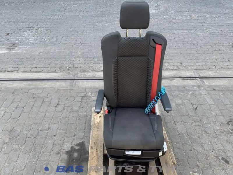 Renault T-Serie - Iste - Veoauto: pilt 1 Renault T-Serie - Iste - Veoauto: pilt 1