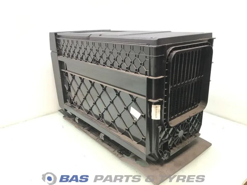 Mercedes-Benz Actros MP4 Koelkast Mercedes 36 Liter A 960 820 03 06 - Varuosa - Veoauto: pilt 3 Mercedes-Benz Actros MP4 Koelkast Mercedes 36 Liter A 960 820 03 06 - Varuosa - Veoauto: pilt 3