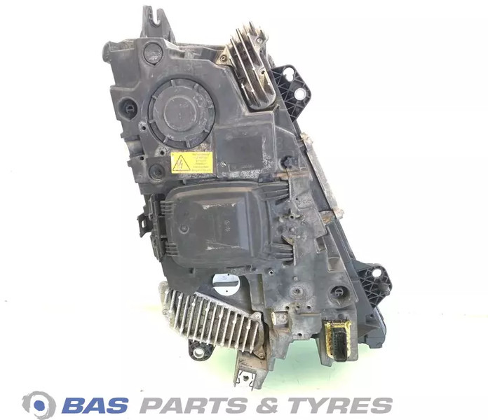 Volvo FH4 Koplamp Links 21221142 - Esituled - Veoauto: pilt 2 Volvo FH4 Koplamp Links 21221142 - Esituled - Veoauto: pilt 2