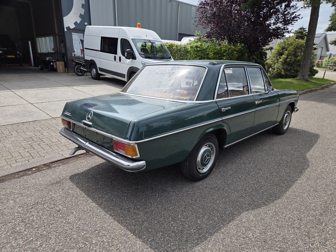 Mercedes-Benz 220 (W115) sedan - Sedaan: pilt 2 Mercedes-Benz 220 (W115) sedan - Sedaan: pilt 2