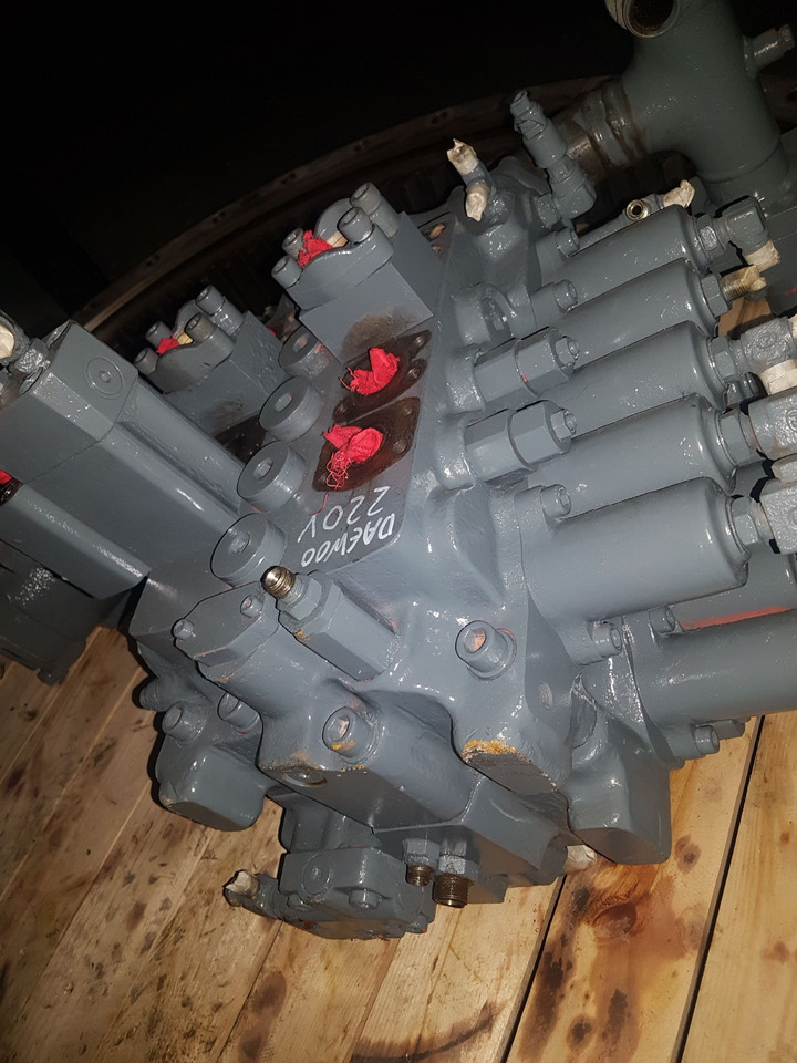 DAEWOO DX28-71 - Hüdrauliline klapp - Ehitusmasinad: pilt 2 DAEWOO DX28-71 - Hüdrauliline klapp - Ehitusmasinad: pilt 2