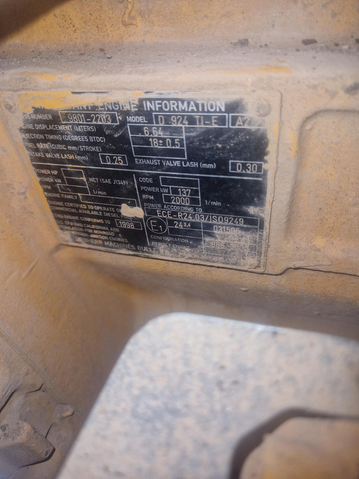LIEBHERR D924Tie A2 - Mootor - Ehitusmasinad: pilt 1 LIEBHERR D924Tie A2 - Mootor - Ehitusmasinad: pilt 1