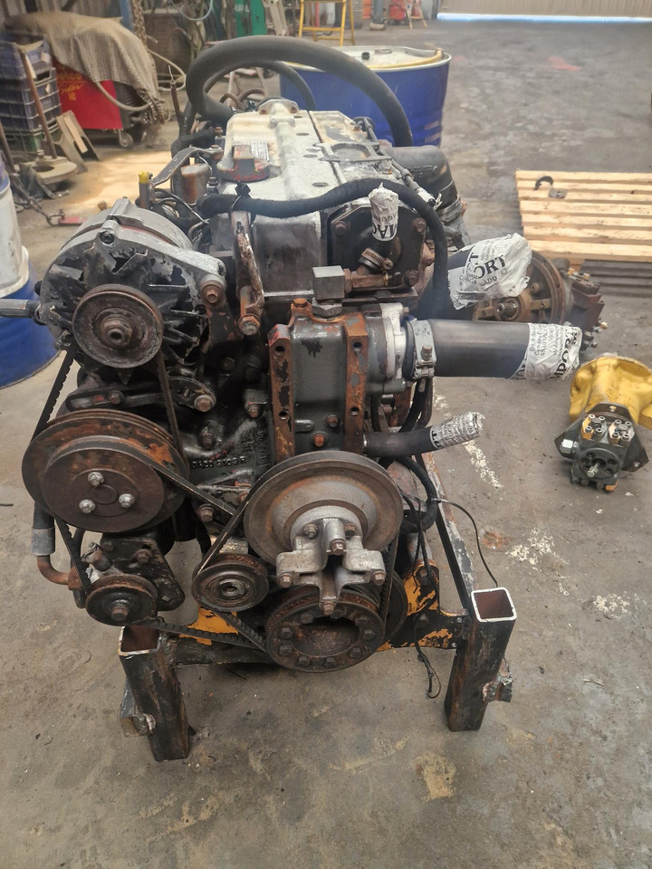 MOTOR DEUTZ BF4M1013E - Mootor - Ehitusmasinad: pilt 2 MOTOR DEUTZ BF4M1013E - Mootor - Ehitusmasinad: pilt 2