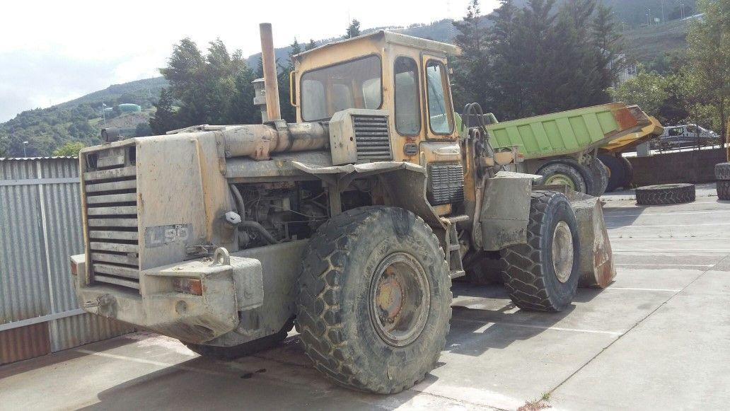 PALA CARGADORA VOLVO L90 - Rataslaadur: pilt 1 PALA CARGADORA VOLVO L90 - Rataslaadur: pilt 1