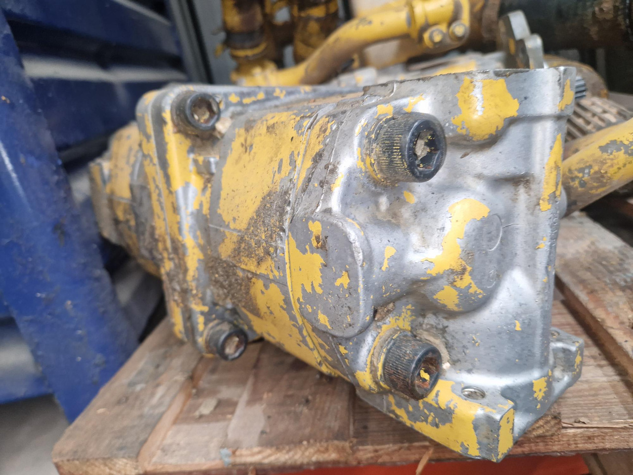 KOMATSU HD 465.3 - Varuosa - Ehitusmasinad: pilt 4 KOMATSU HD 465.3 - Varuosa - Ehitusmasinad: pilt 4
