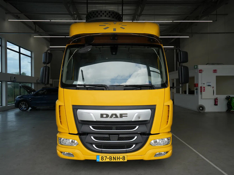 DAF LF 210 FA, 12t, Gesloten Bak, Laadklep 1,5t, Zijdeur, New Apk - Kasti veoauto: pilt 2 DAF LF 210 FA, 12t, Gesloten Bak, Laadklep 1,5t, Zijdeur, New Apk - Kasti veoauto: pilt 2