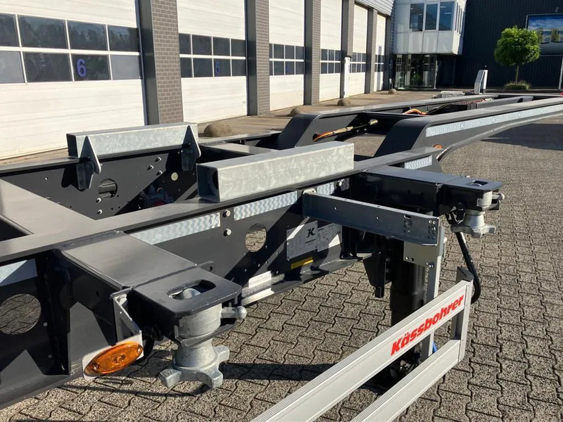 Kässbohrer SHG AVH / 45 - 12 / 27 Voor- en achterzijde uitschuifbaar -> 20"/40"/45" - Konteinerveduk/ Tõstukiga poolhaagis: pilt 4 Kässbohrer SHG AVH / 45 - 12 / 27 Voor- en achterzijde uitschuifbaar -> 20"/40"/45" - Konteinerveduk/ Tõstukiga poolhaagis: pilt 4