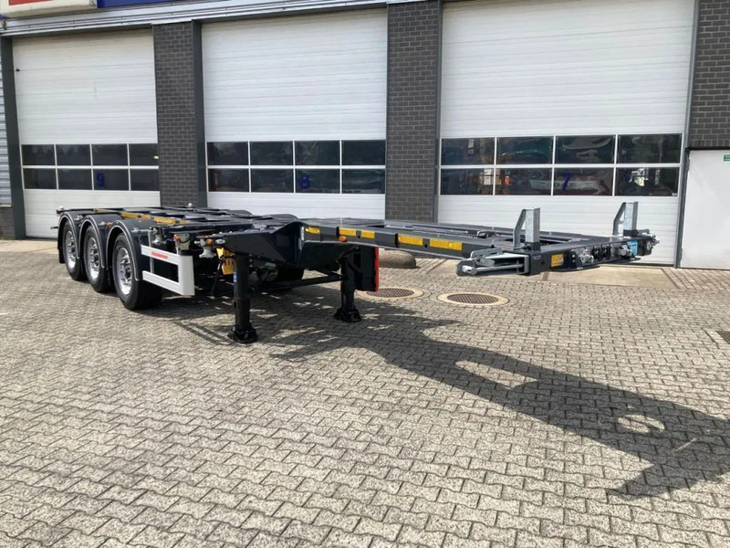 Kässbohrer SHG AVMH / 45 - 12 / 27 - Multi uitschuifbaar chassis -> 20"/30"/40"/45" - Konteinerveduk/ Tõstukiga poolhaagis: pilt 4 Kässbohrer SHG AVMH / 45 - 12 / 27 - Multi uitschuifbaar chassis -> 20"/30"/40"/45" - Konteinerveduk/ Tõstukiga poolhaagis: pilt 4