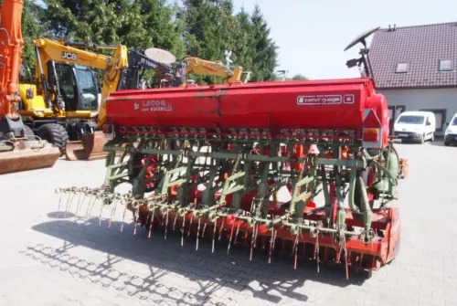 Agregat uprawowo-siewny Kuhn HRB 301 2000 brona aktywna wirująca KUHN NODET - Kombain-külvimasin: pilt 4 Agregat uprawowo-siewny Kuhn HRB 301 2000 brona aktywna wirująca KUHN NODET - Kombain-külvimasin: pilt 4