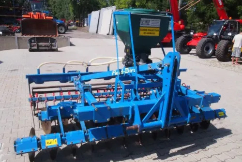 Agregat uprawowo-siewny Rabe Werk 2011 3m brona talerzowa z siewnikiem do poplonów - Kombain-külvimasin: pilt 2 Agregat uprawowo-siewny Rabe Werk 2011 3m brona talerzowa z siewnikiem do poplonów - Kombain-külvimasin: pilt 2