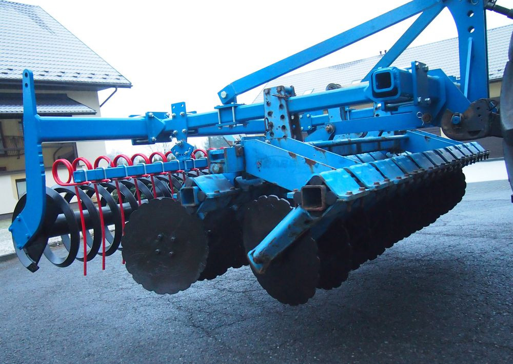 Brona talerzowa Rabe Werk RABE WERK Fielo biro 3000 2006 Brona talerzowa RABE - Ketasäke: pilt 3 Brona talerzowa Rabe Werk RABE WERK Fielo biro 3000 2006 Brona talerzowa RABE - Ketasäke: pilt 3