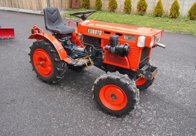 Ciągnik Kubota B6100 1995 4x4 - Traktor: pilt 3 Ciągnik Kubota B6100 1995 4x4 - Traktor: pilt 3