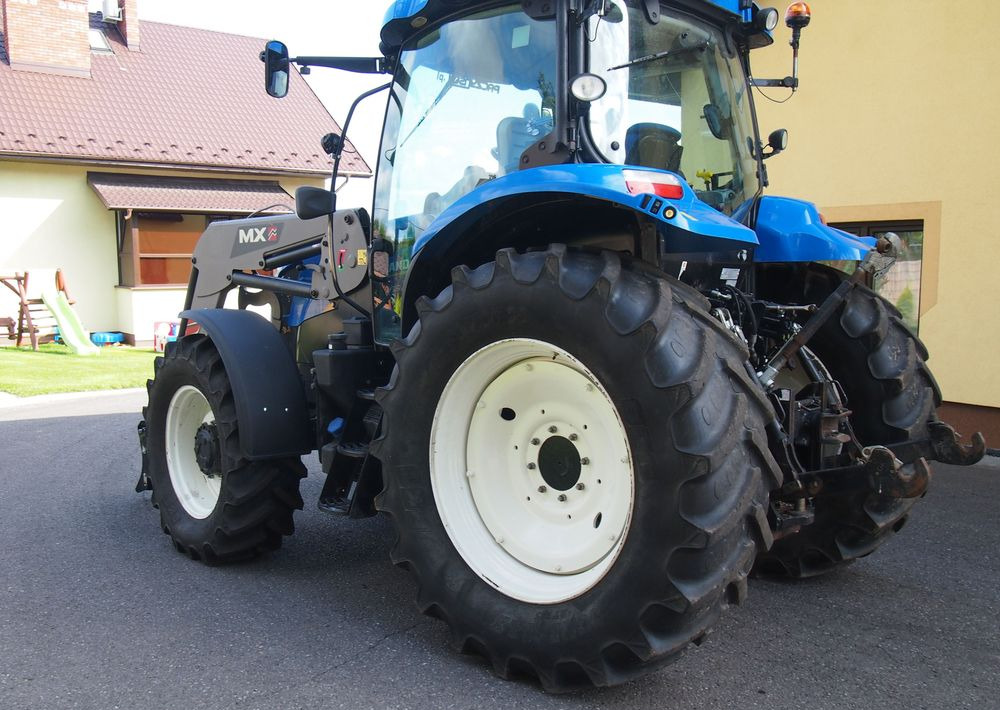 Ciągnik New Holland NH T6.140 2016 New Holland z Ładowaczem czołowym TUR - Traktor: pilt 4 Ciągnik New Holland NH T6.140 2016 New Holland z Ładowaczem czołowym TUR - Traktor: pilt 4