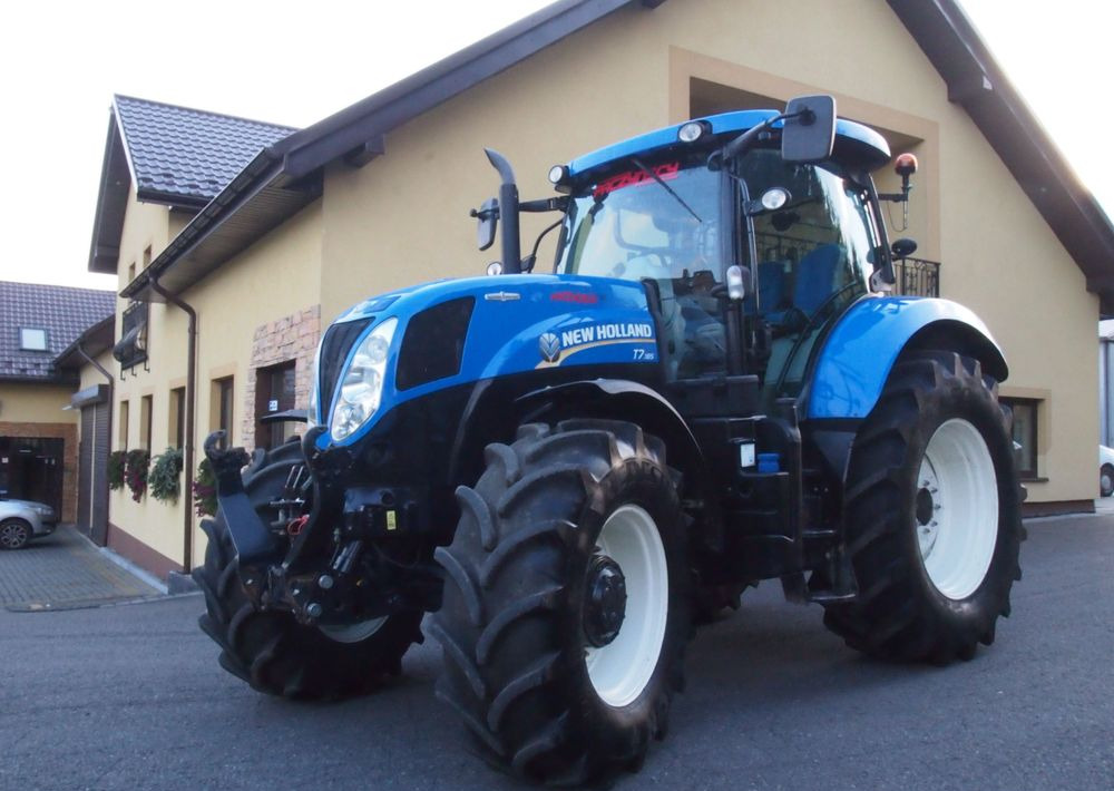 Ciągnik New Holland T7.185 2013 New Holland Autocommand i TUZ - Traktor: pilt 1 Ciągnik New Holland T7.185 2013 New Holland Autocommand i TUZ - Traktor: pilt 1