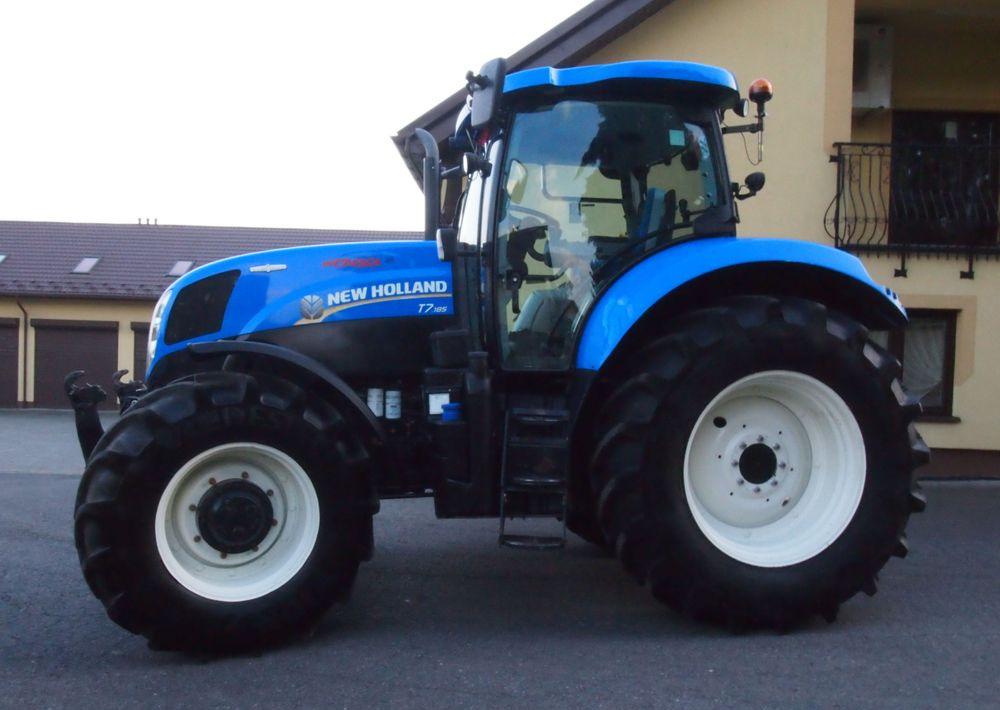 Ciągnik New Holland T7.185 2013 New Holland Autocommand i TUZ - Traktor: pilt 2 Ciągnik New Holland T7.185 2013 New Holland Autocommand i TUZ - Traktor: pilt 2