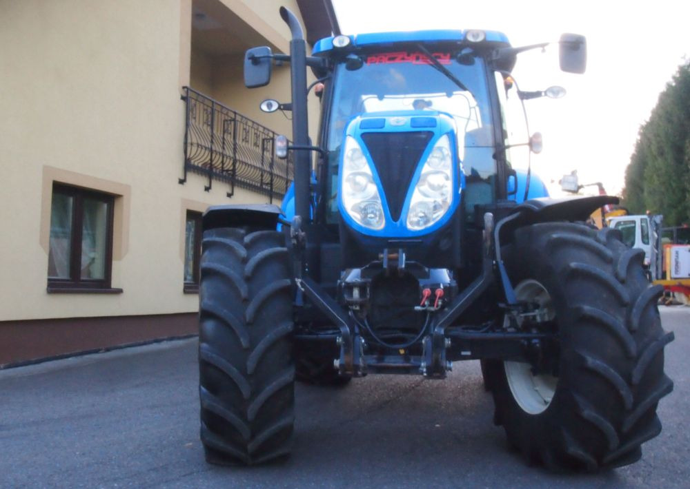 Ciągnik New Holland T7.185 2013 New Holland Autocommand i TUZ - Traktor: pilt 3 Ciągnik New Holland T7.185 2013 New Holland Autocommand i TUZ - Traktor: pilt 3