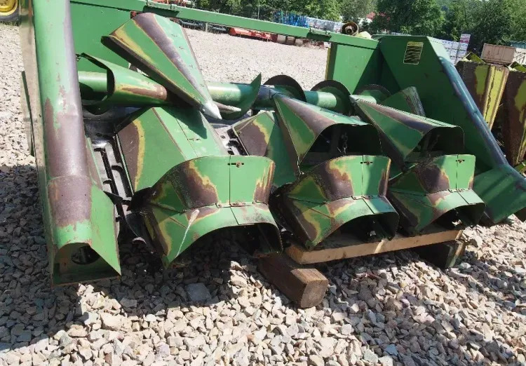 Heder John deere do kukurydzy 4 rzędowy claas john deere - Maisikoristusmasin: pilt 5 Heder John deere do kukurydzy 4 rzędowy claas john deere - Maisikoristusmasin: pilt 5