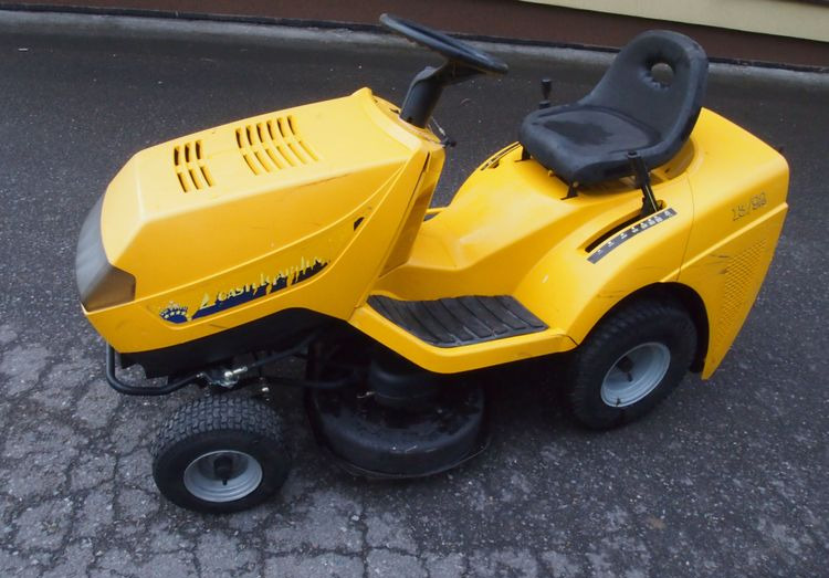 Kosiarka traktorek Castel Garden 13/92 2007 Kosiarka Castel Garden 13/92 - Muruniiduk: pilt 2 Kosiarka traktorek Castel Garden 13/92 2007 Kosiarka Castel Garden 13/92 - Muruniiduk: pilt 2