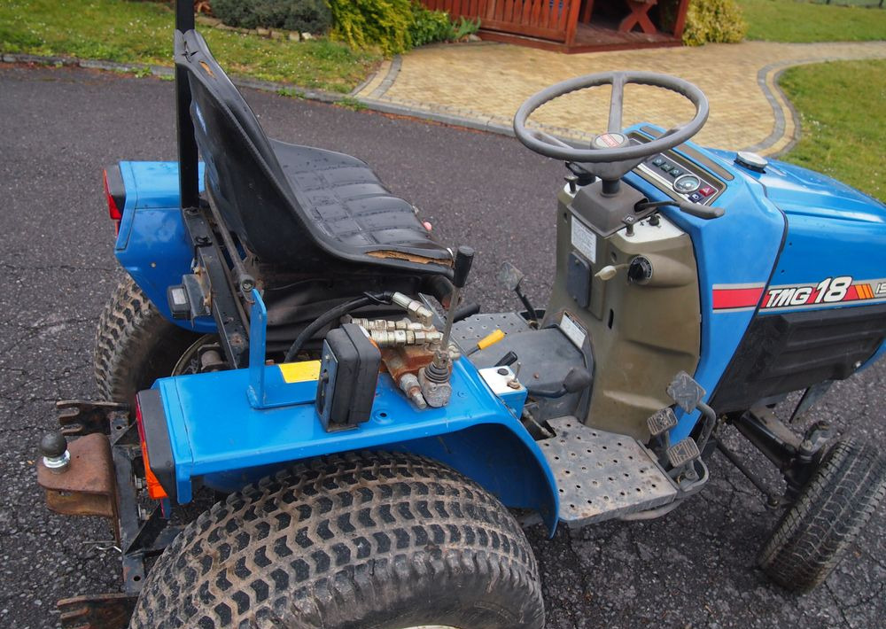 Kosiarka traktorek Iseki TMG T18 1995 hydro Diesel - Muruniiduk: pilt 3 Kosiarka traktorek Iseki TMG T18 1995 hydro Diesel - Muruniiduk: pilt 3